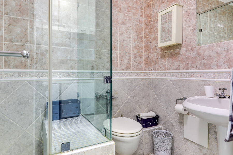 0 Bedroom Property for Sale in Mouille Point Western Cape